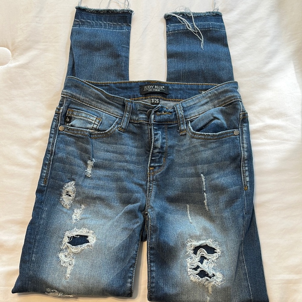 Judy Blue Ripped Jeggings